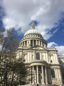 St. Paul's Cathedral in London - kktravelsandeats